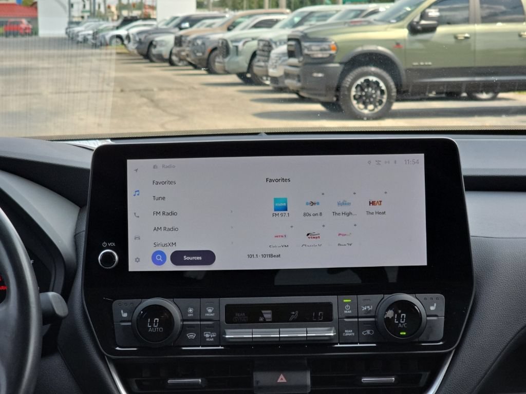 Used 2025 Toyota Grand Highlander AWD image 15