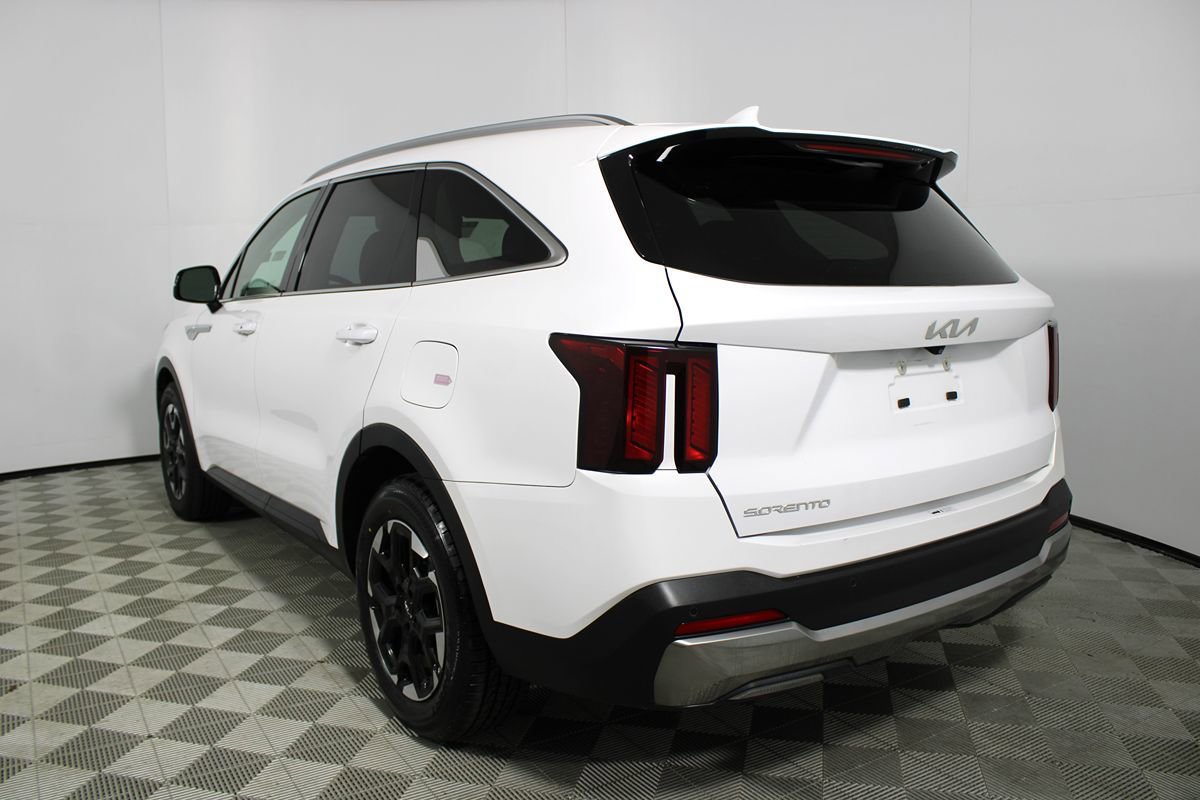 Used 2024 Kia Sorento S FWD image 37
