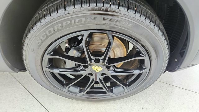 Used 2019 Porsche Cayenne image 55