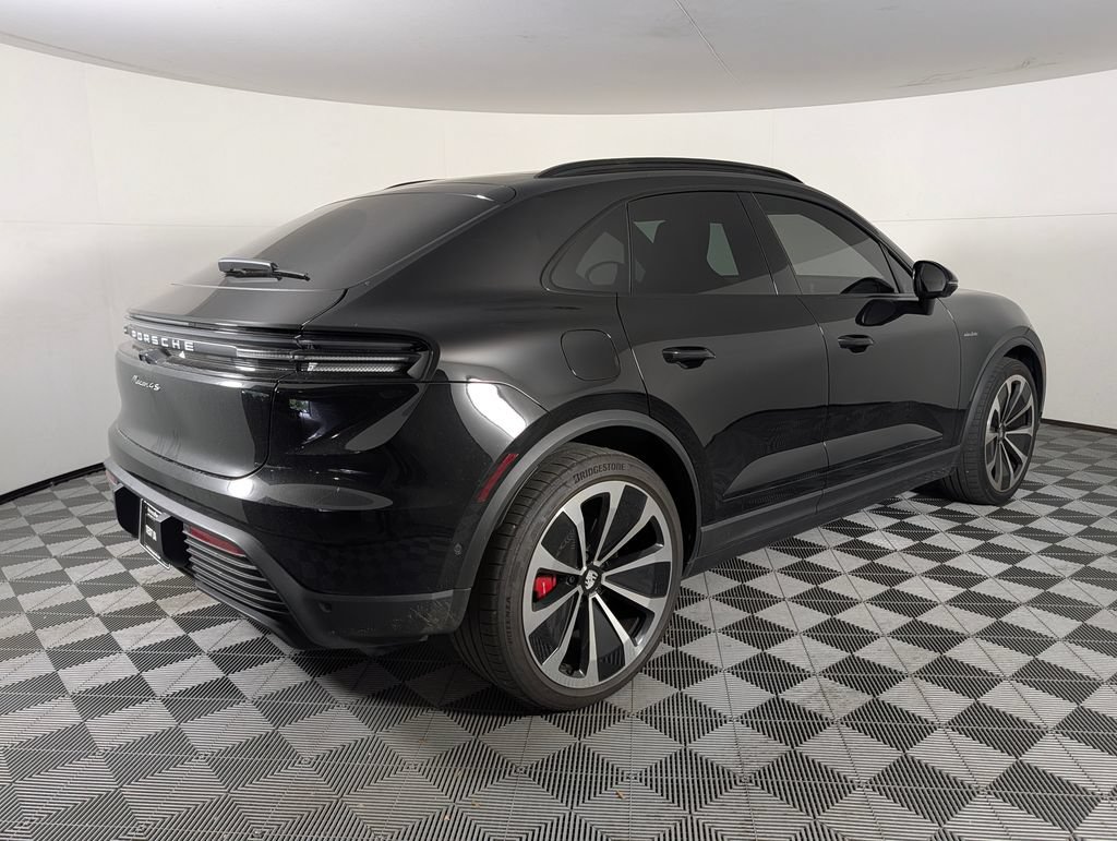 Certified 2025 Porsche Macan 4S Electric AWD/4WD image 7