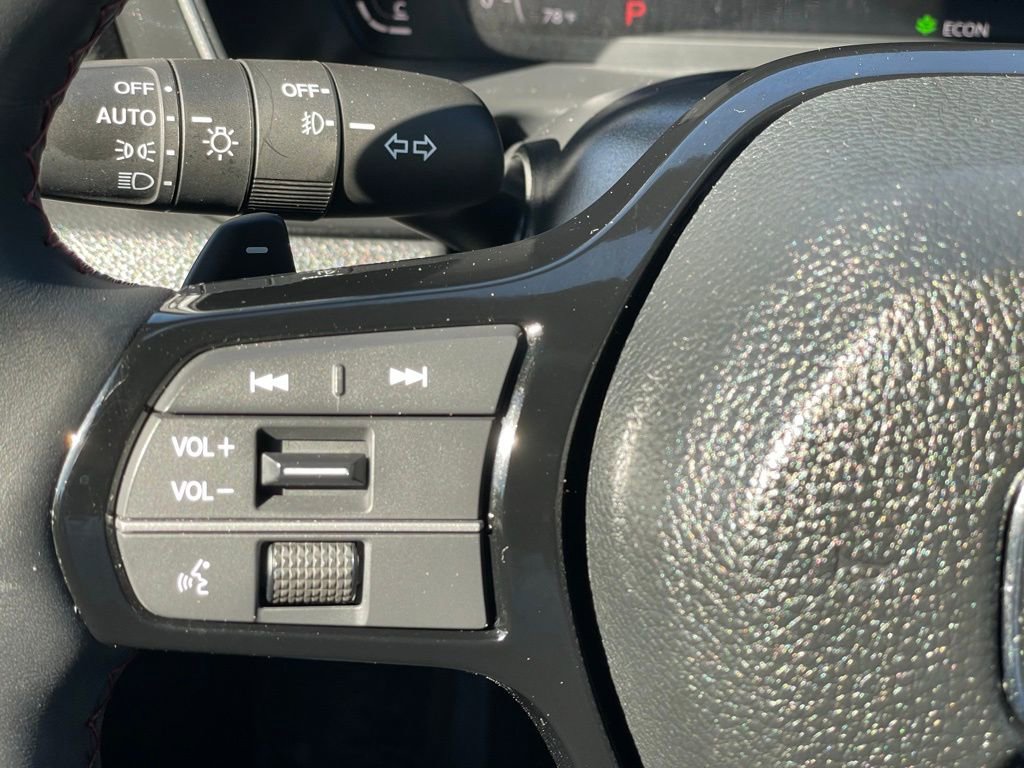 Certified 2025 Honda Pilot Black Edition image 15