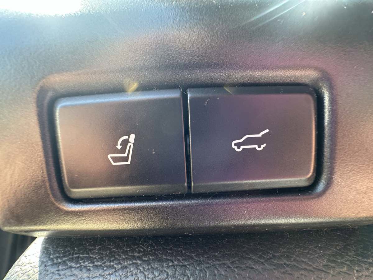 Used 2020 Ford Expedition Max Limited AWD/4WD image 12