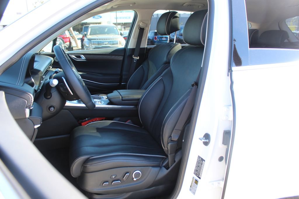 Used 2023 Genesis GV80 2.5T w/ Prestige 20" Package image 14