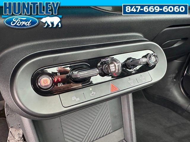 Used 2025 MINI Cooper 4-Door Hardtop image 26