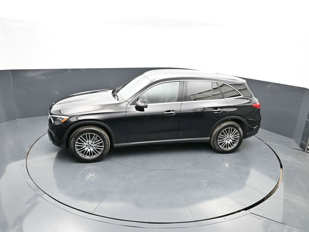 Used 2026 Mercedes-Benz GLC 300 4MATIC image 39