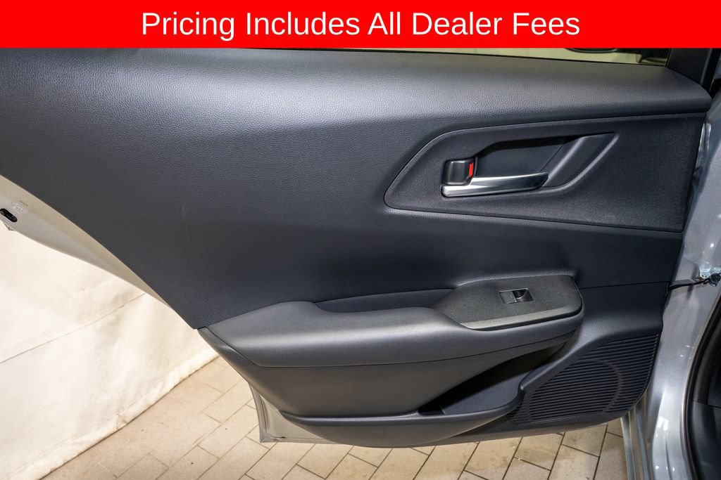 Used 2025 Toyota Prius Plug-In Hybrid FWD image 9
