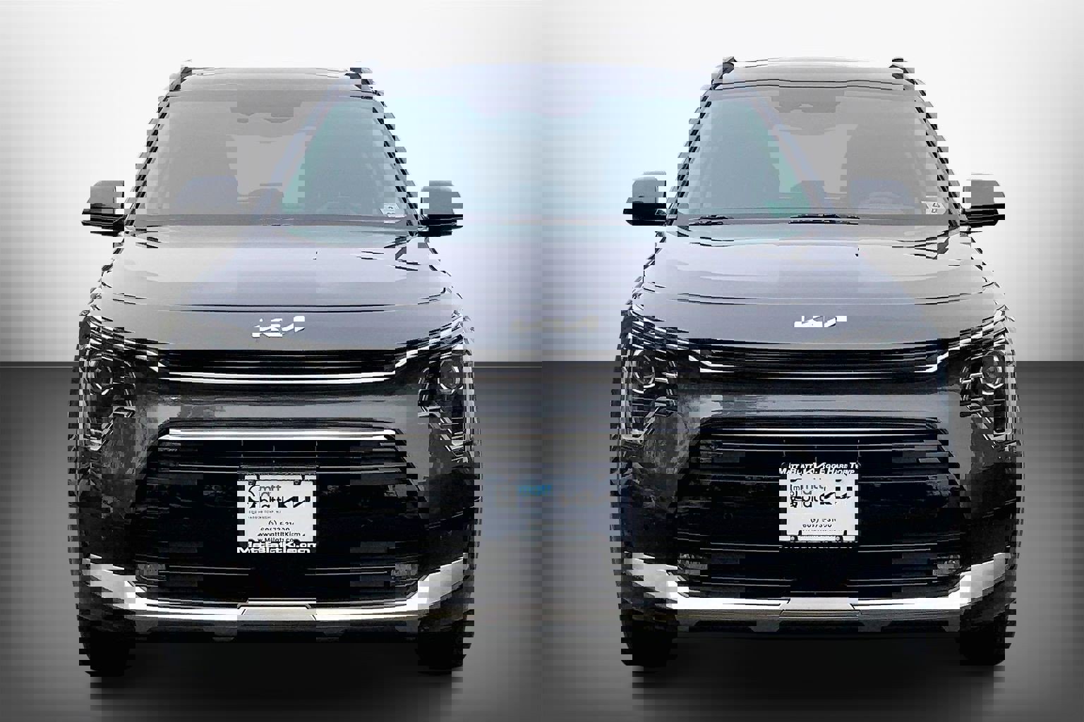 Used 2023 Kia Niro SX image 5