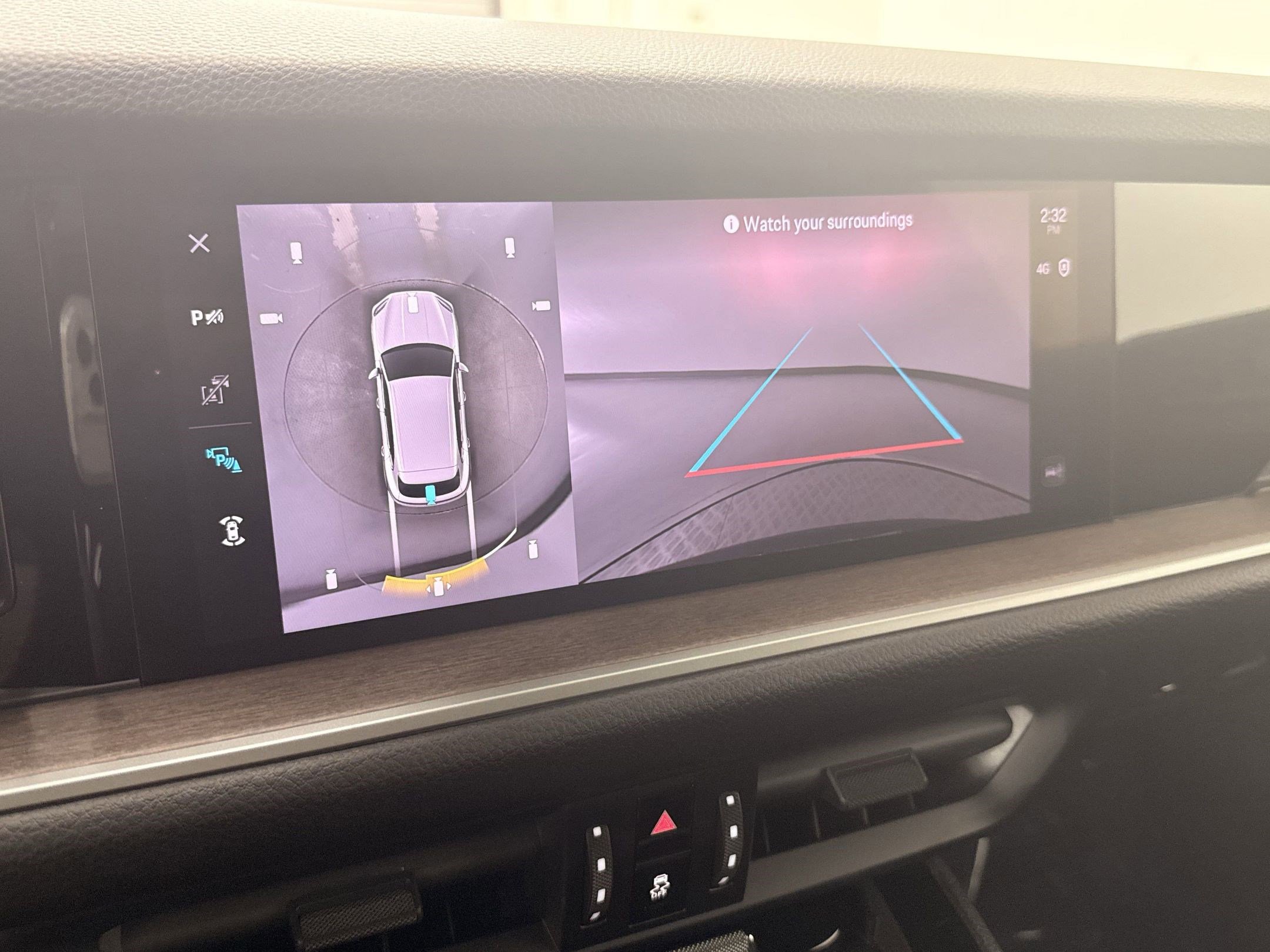 Certified 2025 Porsche Cayenne AWD/4WD image 28