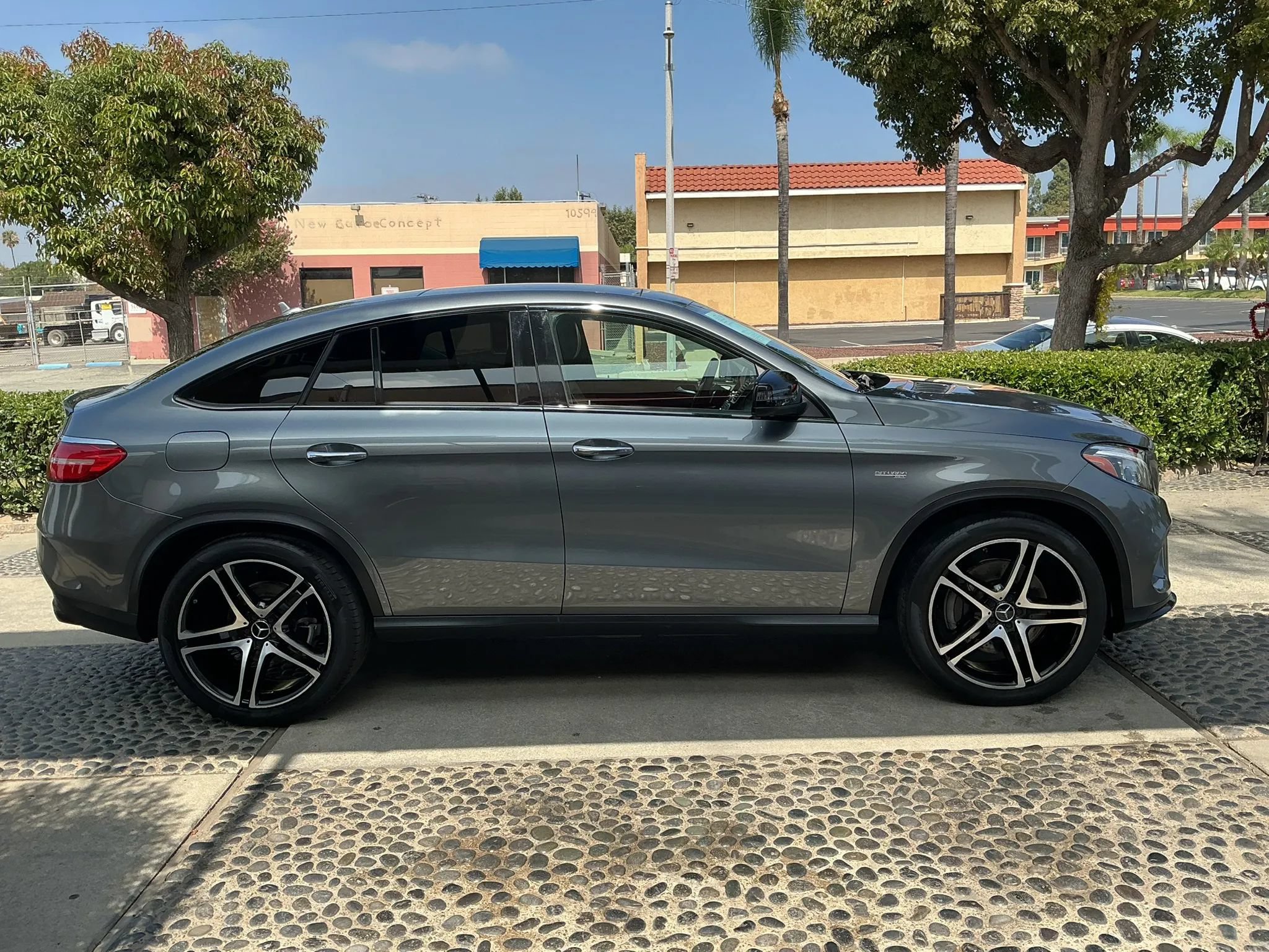 Used 2018 Mercedes-Benz GLE 43 AMG 4MATIC Coupe image 4