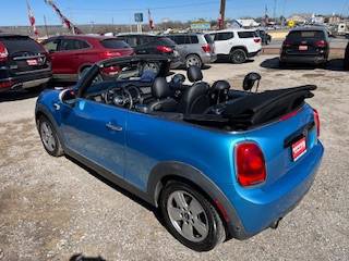 Used 2017 MINI Cooper Convertible image 32