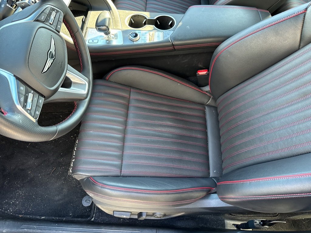 Used 2025 Genesis G70 2.5T w/ Sport Prestige Package image 12