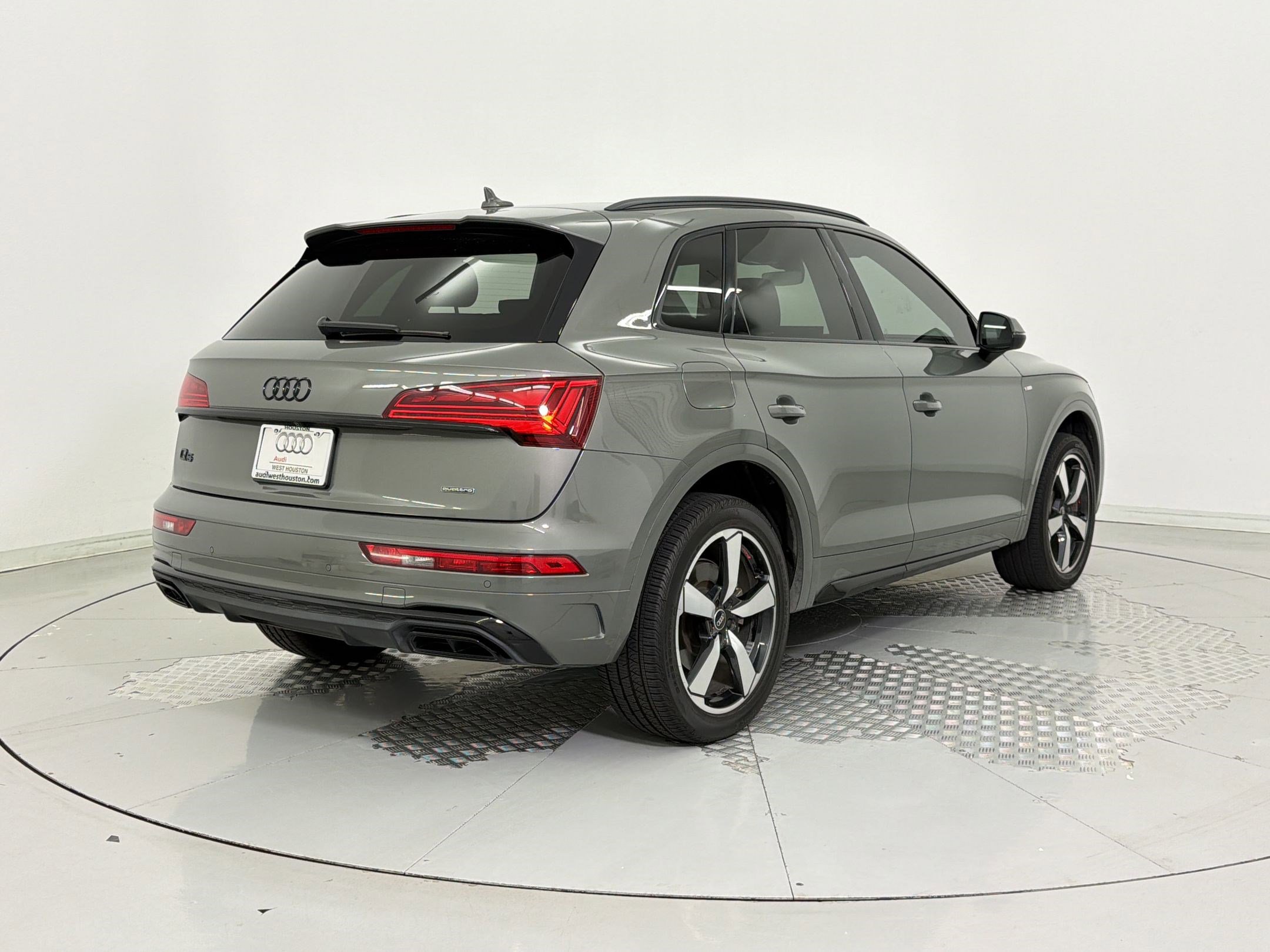 Used 2023 Audi Q5 2.0T Premium Plus w/ Premium Plus Package image 8