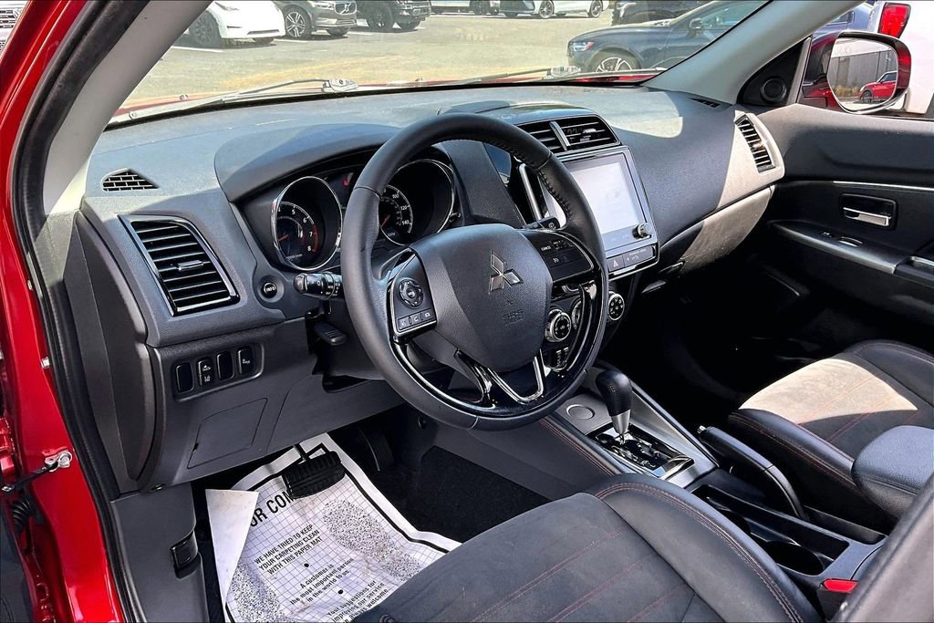 Used 2022 Mitsubishi Outlander Sport SE image 16