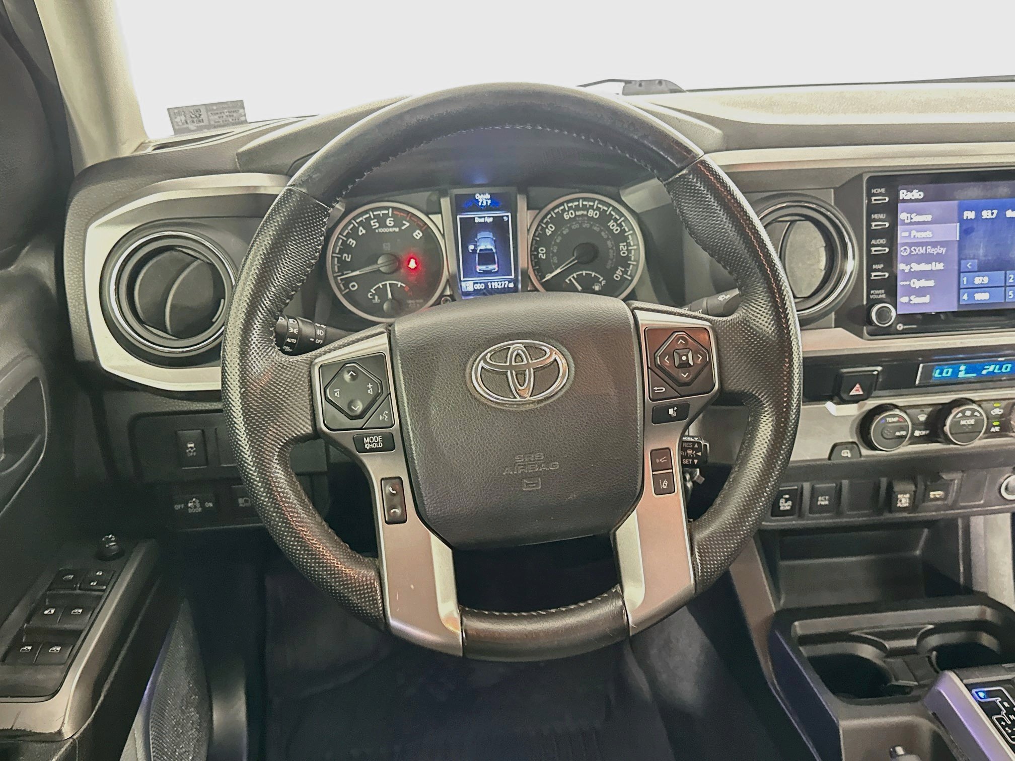 Used 2022 Toyota Tacoma SR5 w/ Technology Package RWD image 18