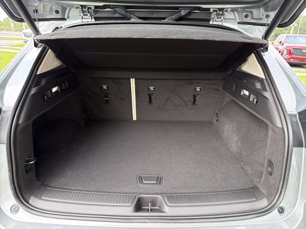 Used 2023 Buick Envision Avenir FWD image 11