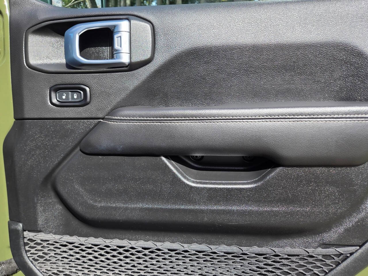 Used 2021 Jeep Wrangler Unlimited Rubicon w/ Dual Top Group image 34