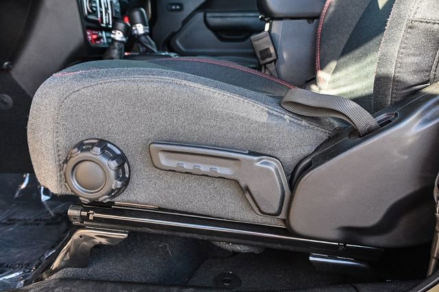 Used 2025 Jeep Wrangler Unlimited Rubicon w/ Convenience Group image 21