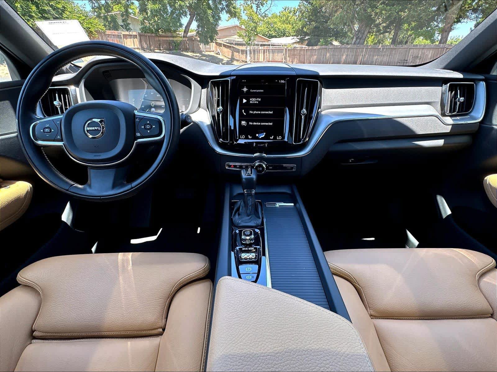 Used 2019 Volvo XC60 T5 Momentum w/ Advanced Package AWD/4WD image 18