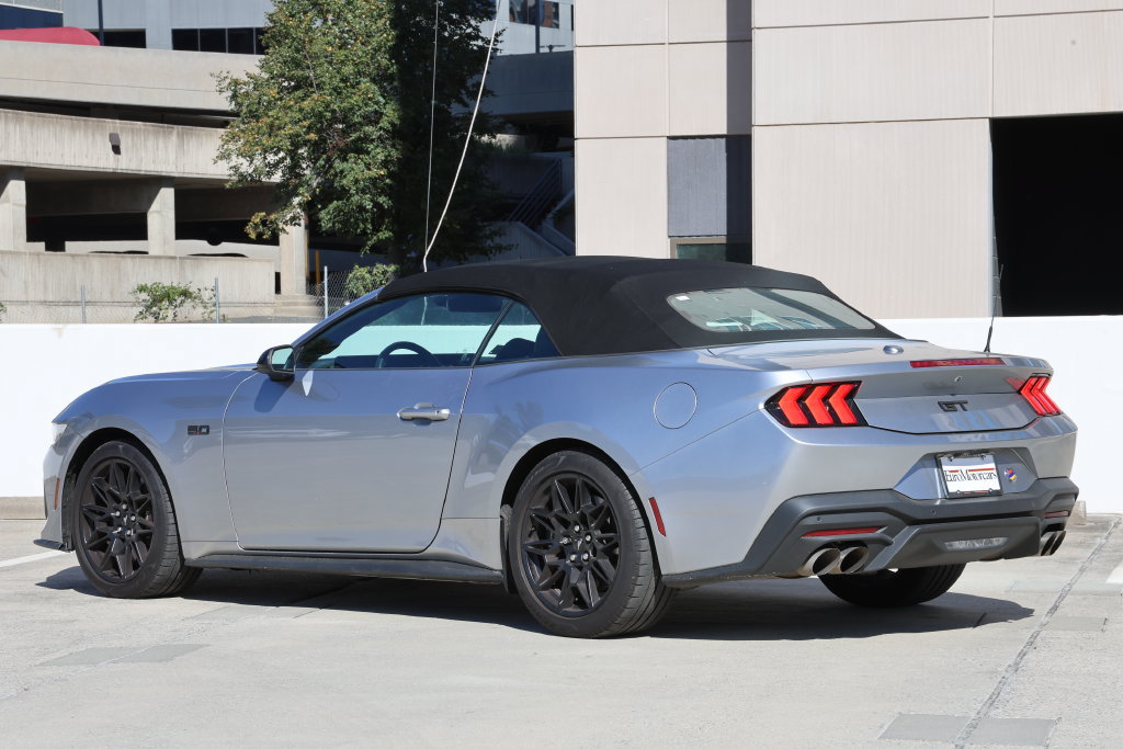Used 2025 Ford Mustang GT Premium w/ GT Performance Package RWD image 2