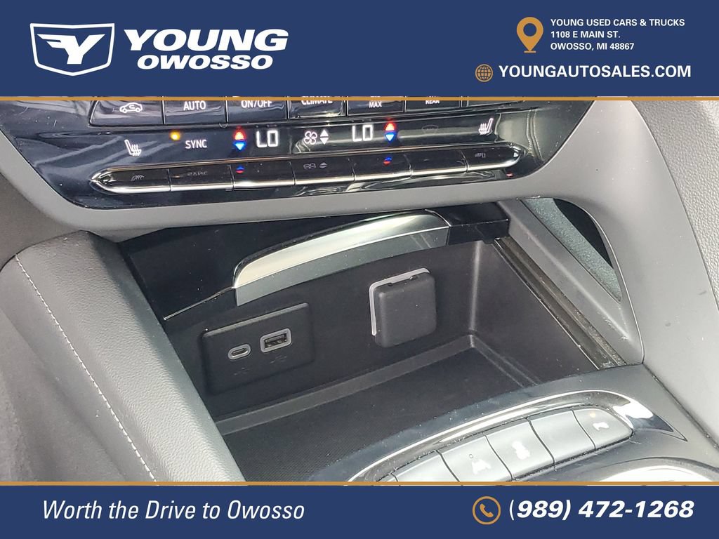 Used 2023 Buick Envision Essence AWD/4WD image 18