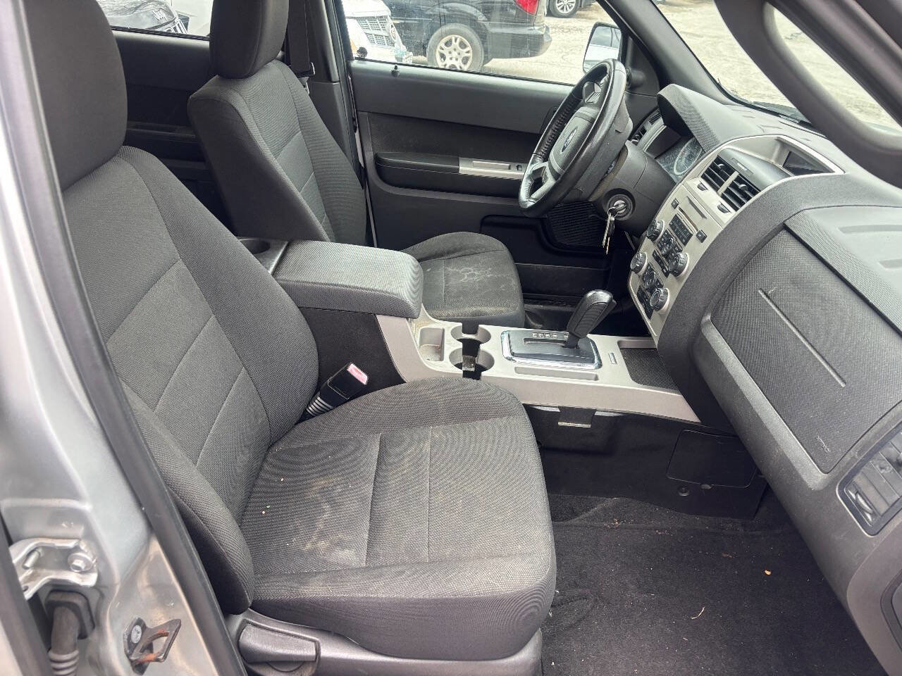 Used 2009 Ford Escape XLT image 16