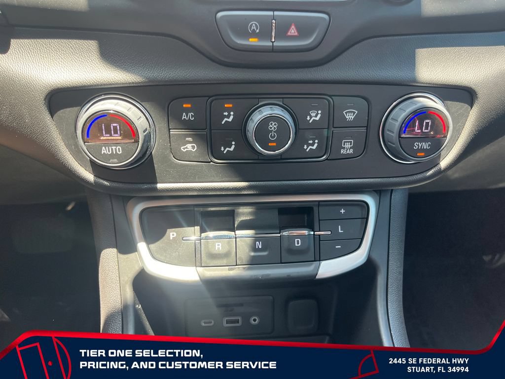 Used 2024 GMC Terrain SLT w/ Tech Package FWD image 25