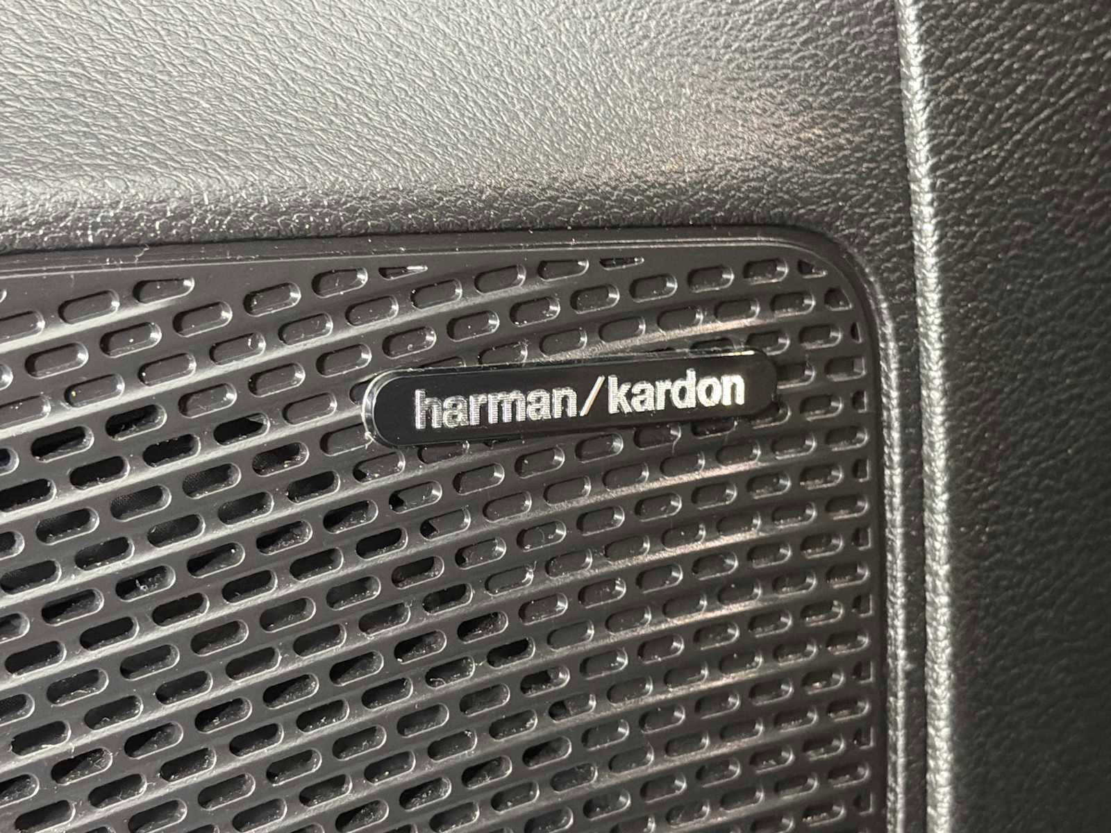 Used 2021 Chrysler Pacifica Pinnacle image 25