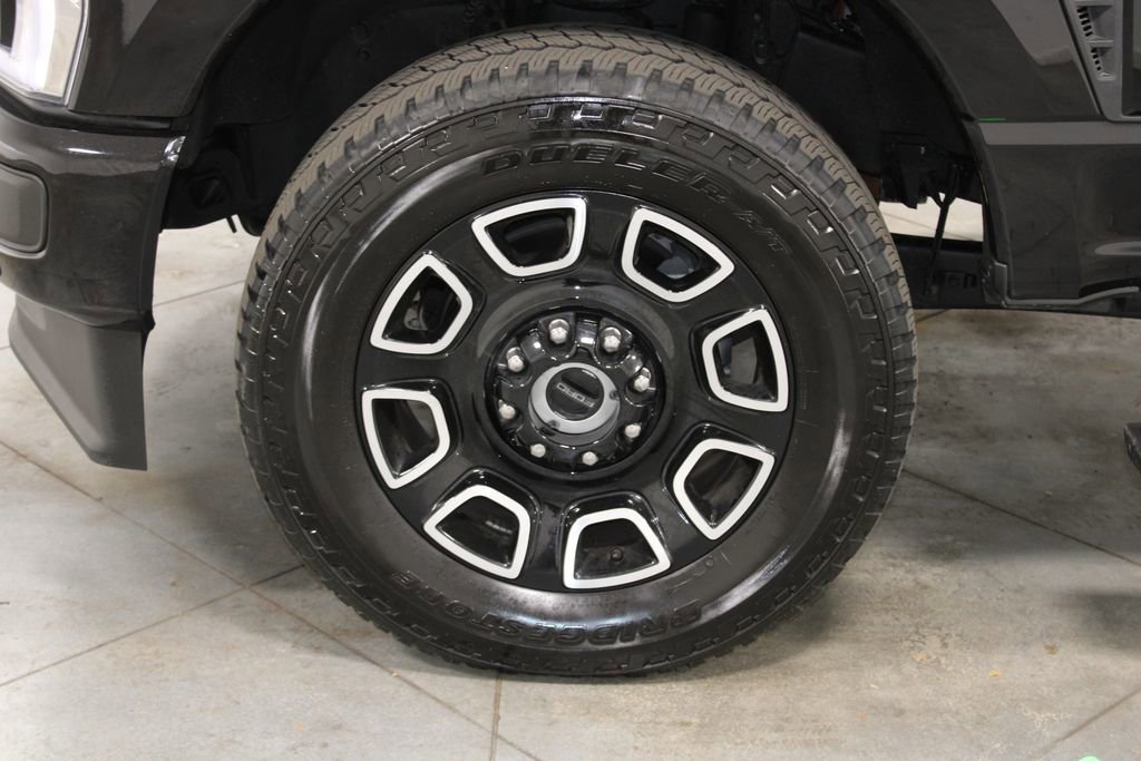 Certified 2025 Ford F350 Platinum image 22