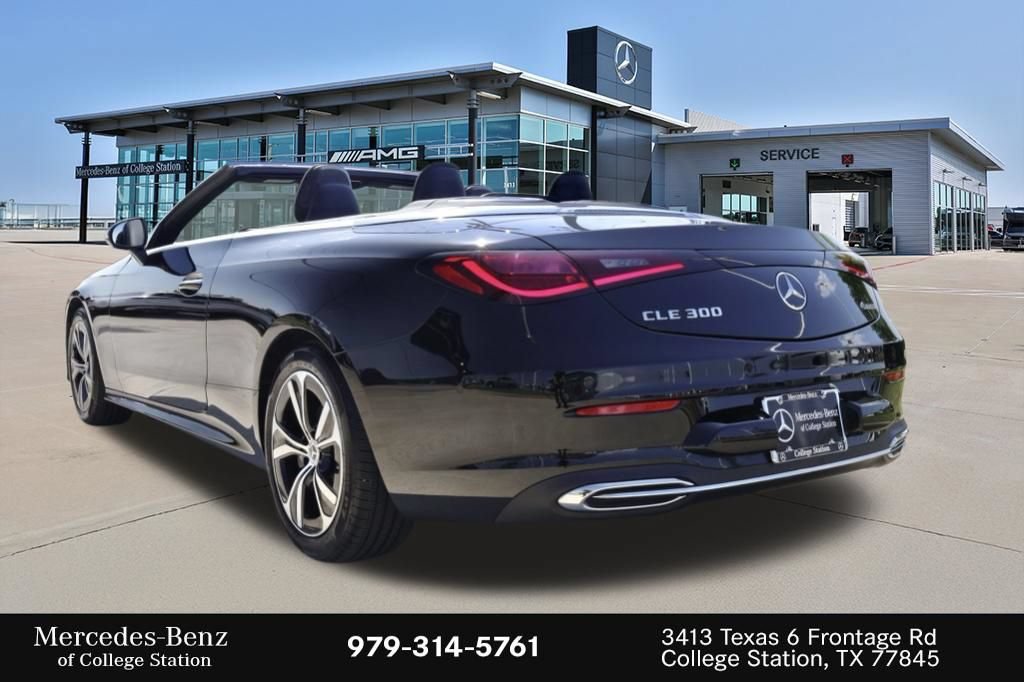 Used 2025 Mercedes-Benz CLE 300 4MATIC Cabriolet image 14
