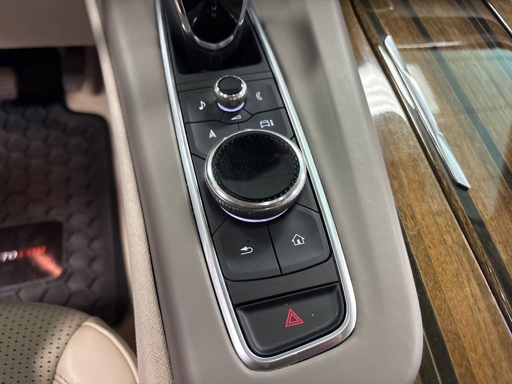 Used 2022 Cadillac Escalade ESV Premium Luxury Platinum image 22