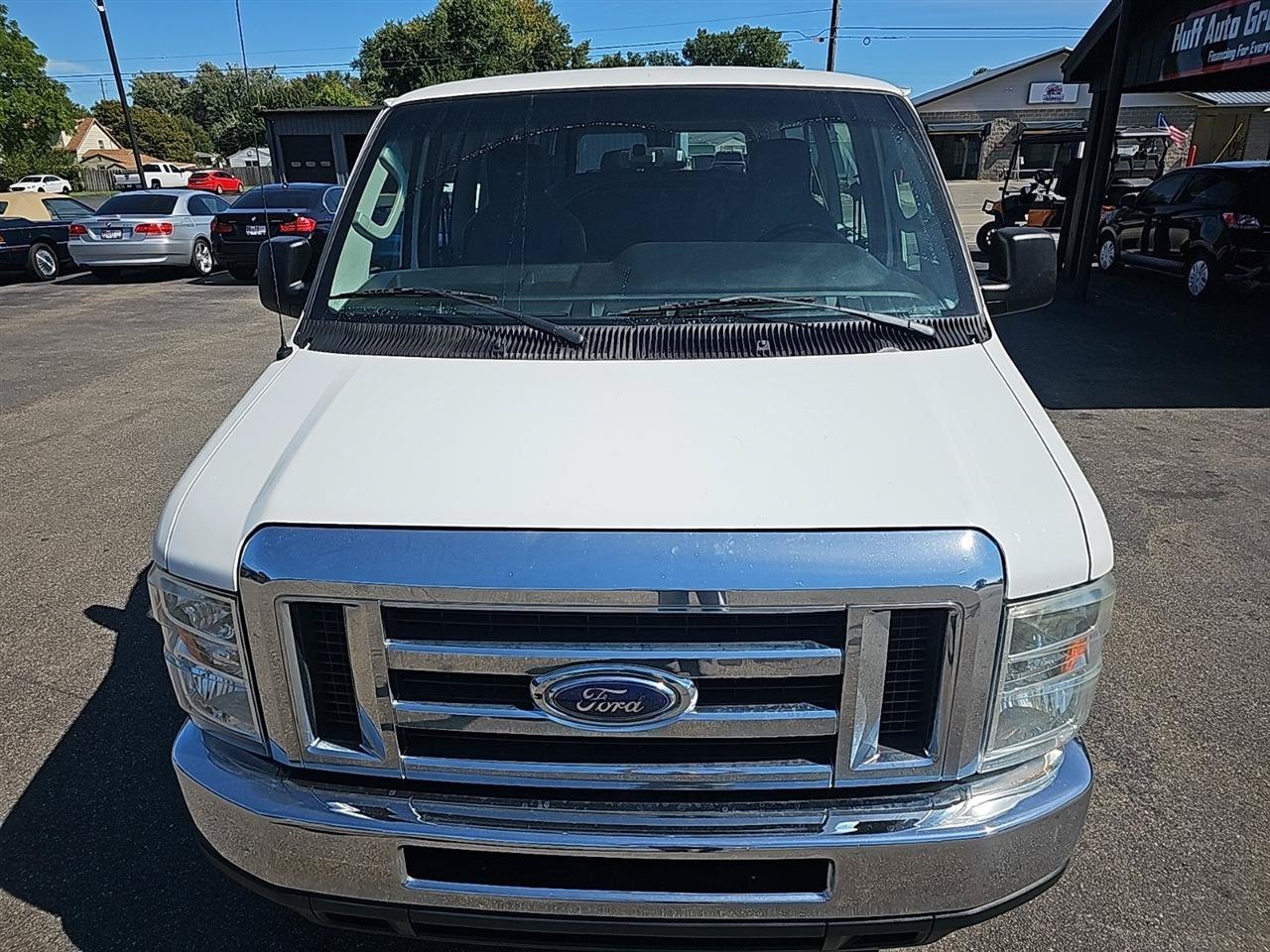 Used 2012 Ford E-350 and Econoline 350 Super Duty Wagon RWD image 9