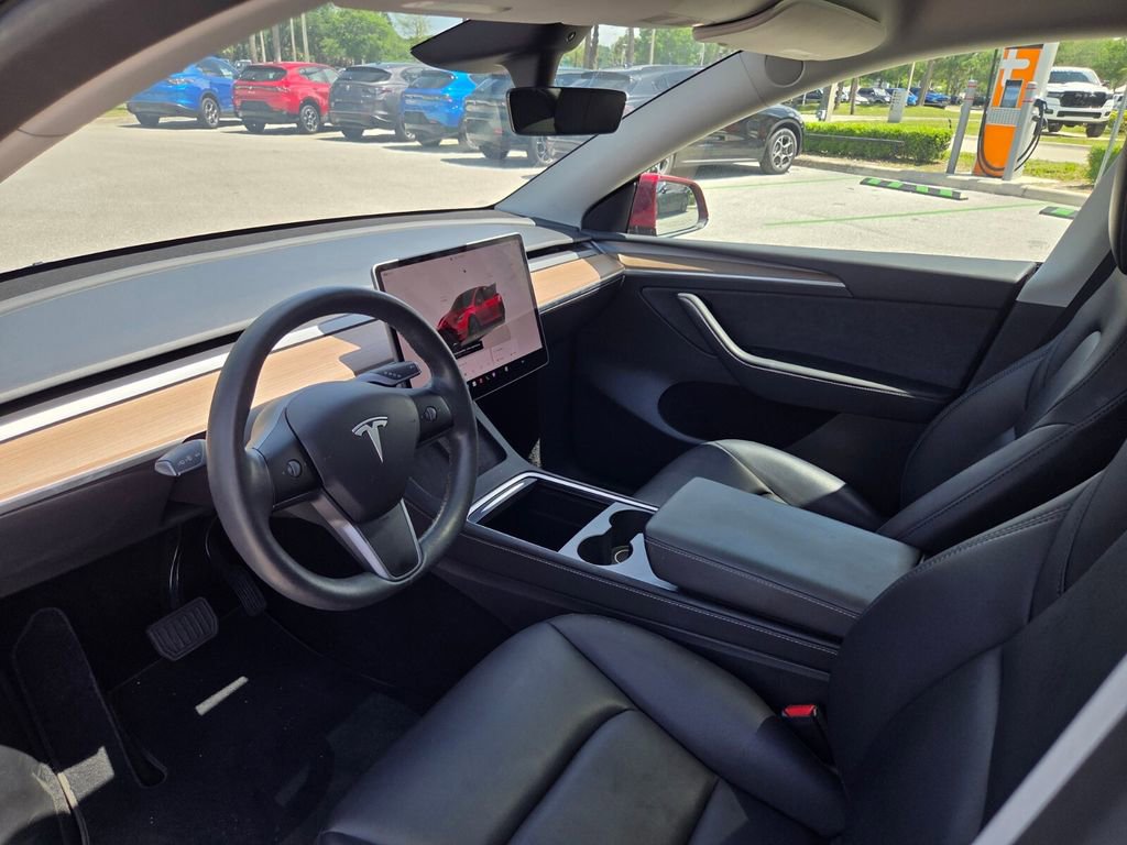 Used 2024 Tesla Model Y Long Range image 33