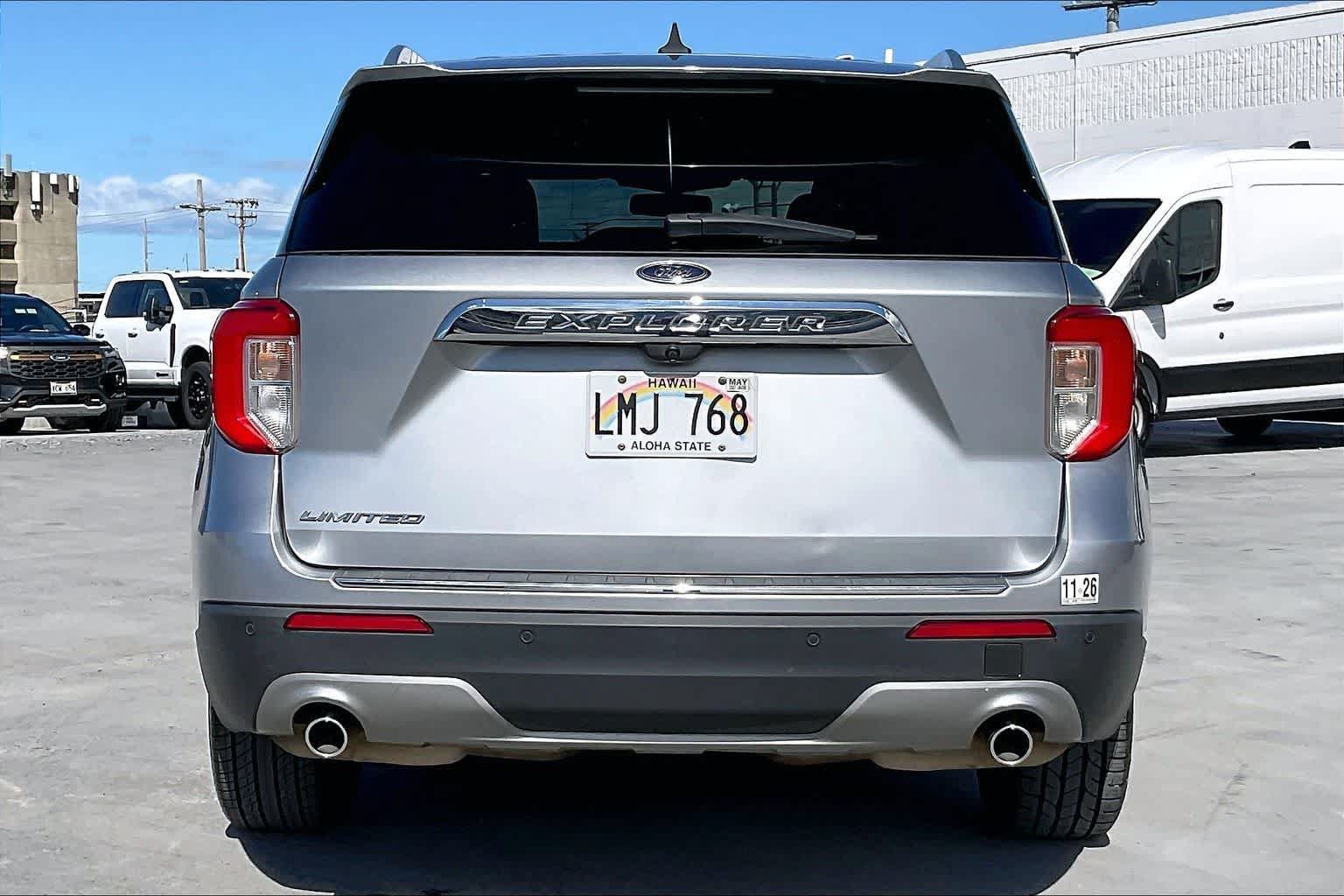Used 2022 Ford Explorer Limited w/ Equipment Group 301A RWD image 5