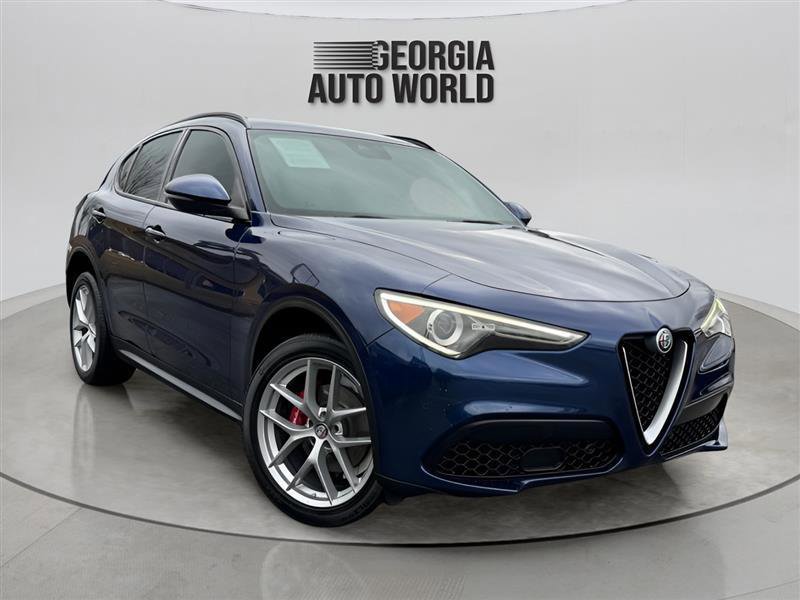 Used 2018 Alfa Romeo Stelvio Ti Sport image 2