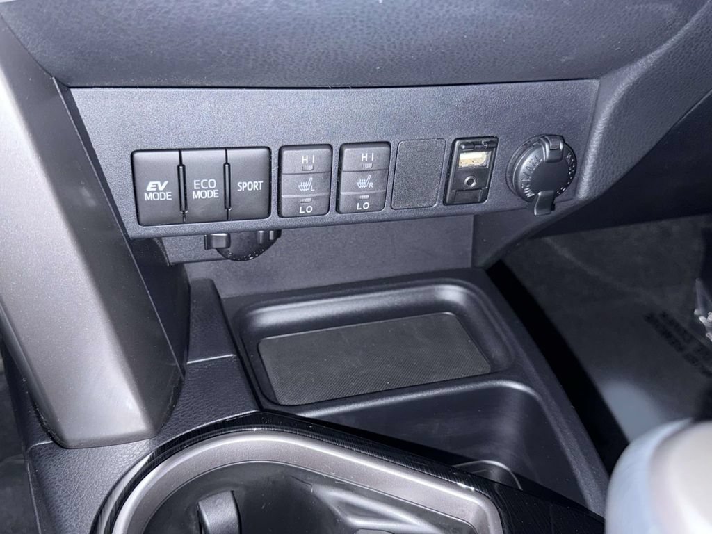 Used 2017 Toyota RAV4 Limited w/ Advanced Technology Package AWD/4WD image 24