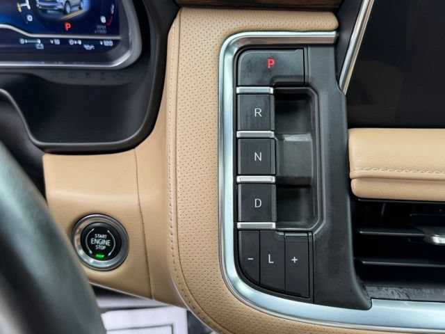 Used 2023 Chevrolet Tahoe Premier w/ Premium Package 2 AWD/4WD image 32