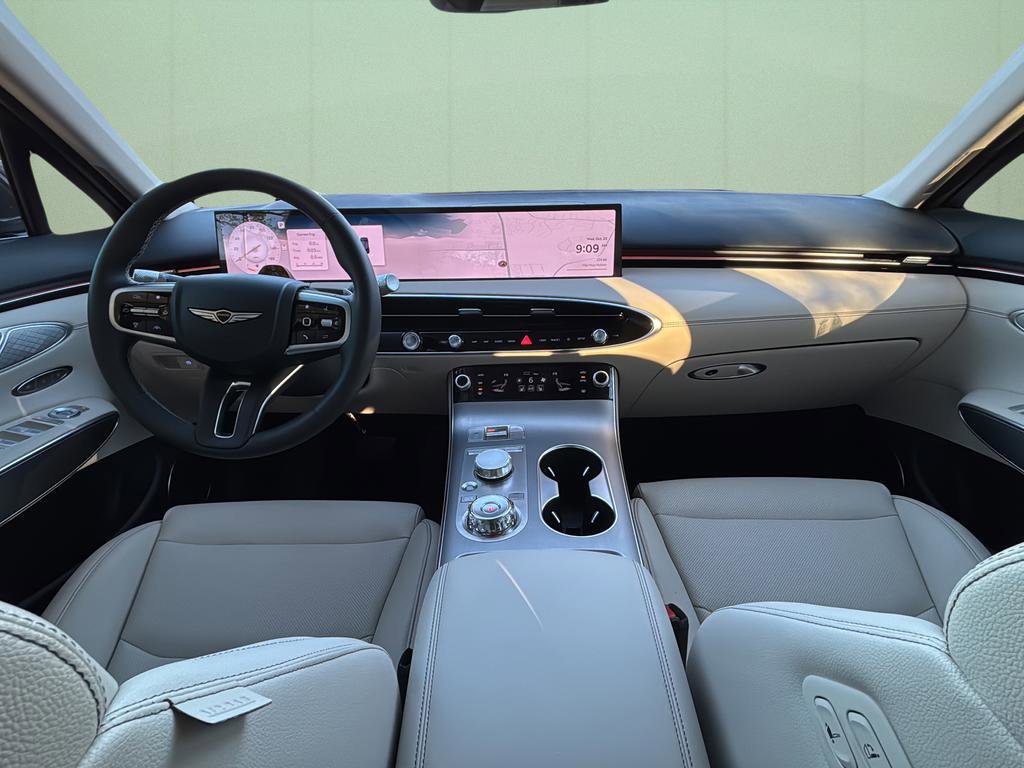Certified 2026 Genesis GV70 2.5T Select image 24