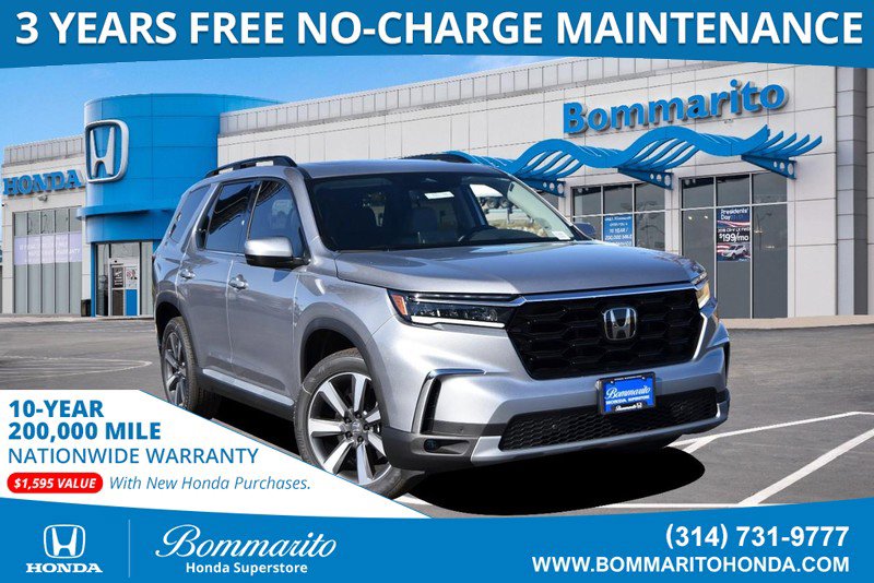 New 2025 Honda Pilot Touring image 1