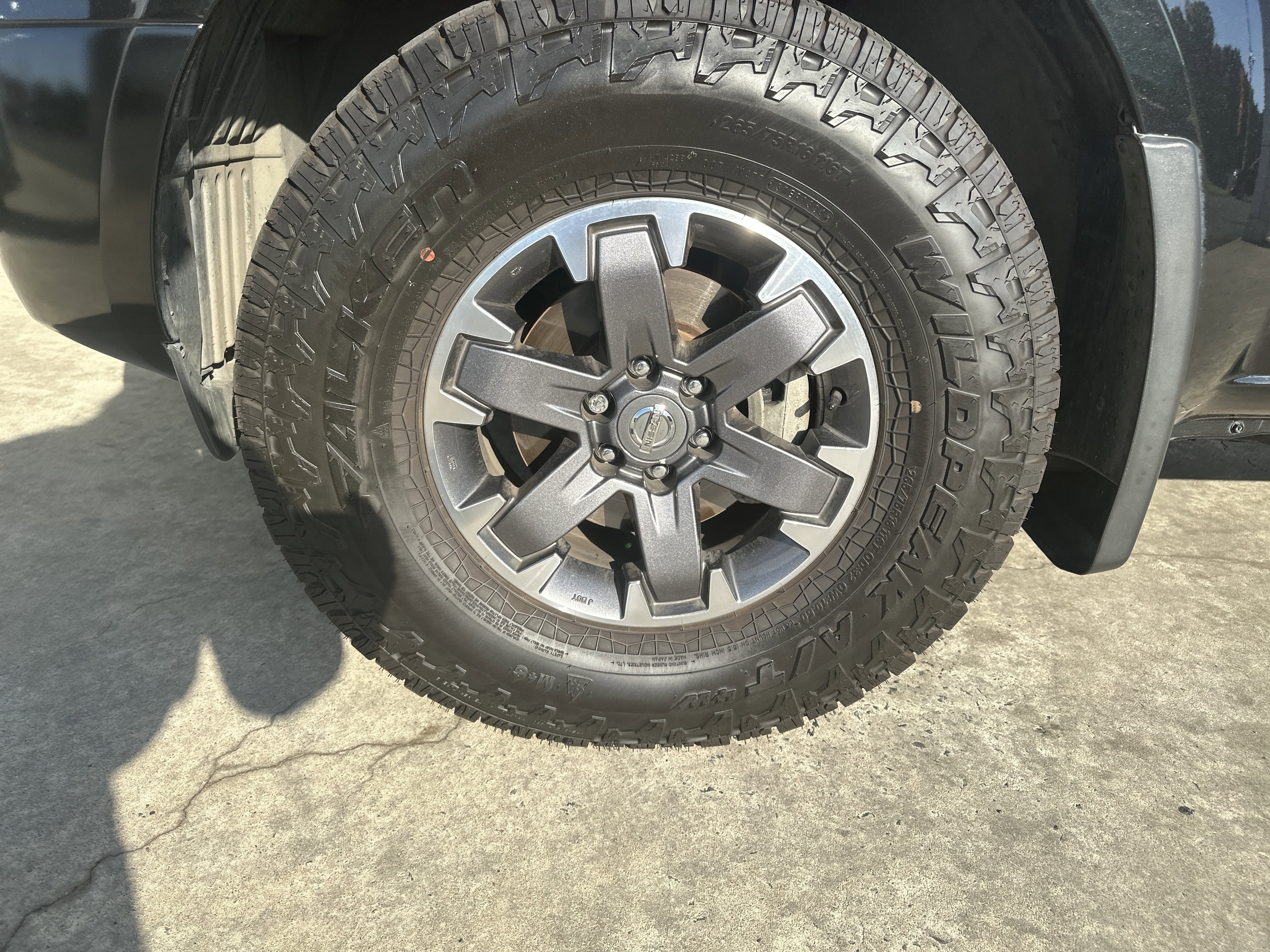 Used 2021 Nissan Frontier PRO-4X w/ Pro-4x Utility Package image 6