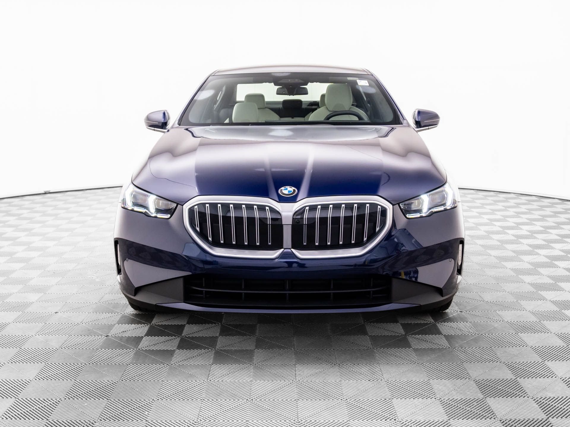 New 2026 BMW 530i xDrive AWD/4WD image 9