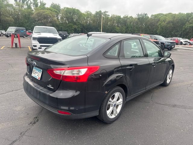 Used 2014 Ford Focus SE w/ SE Winter Package FWD image 10