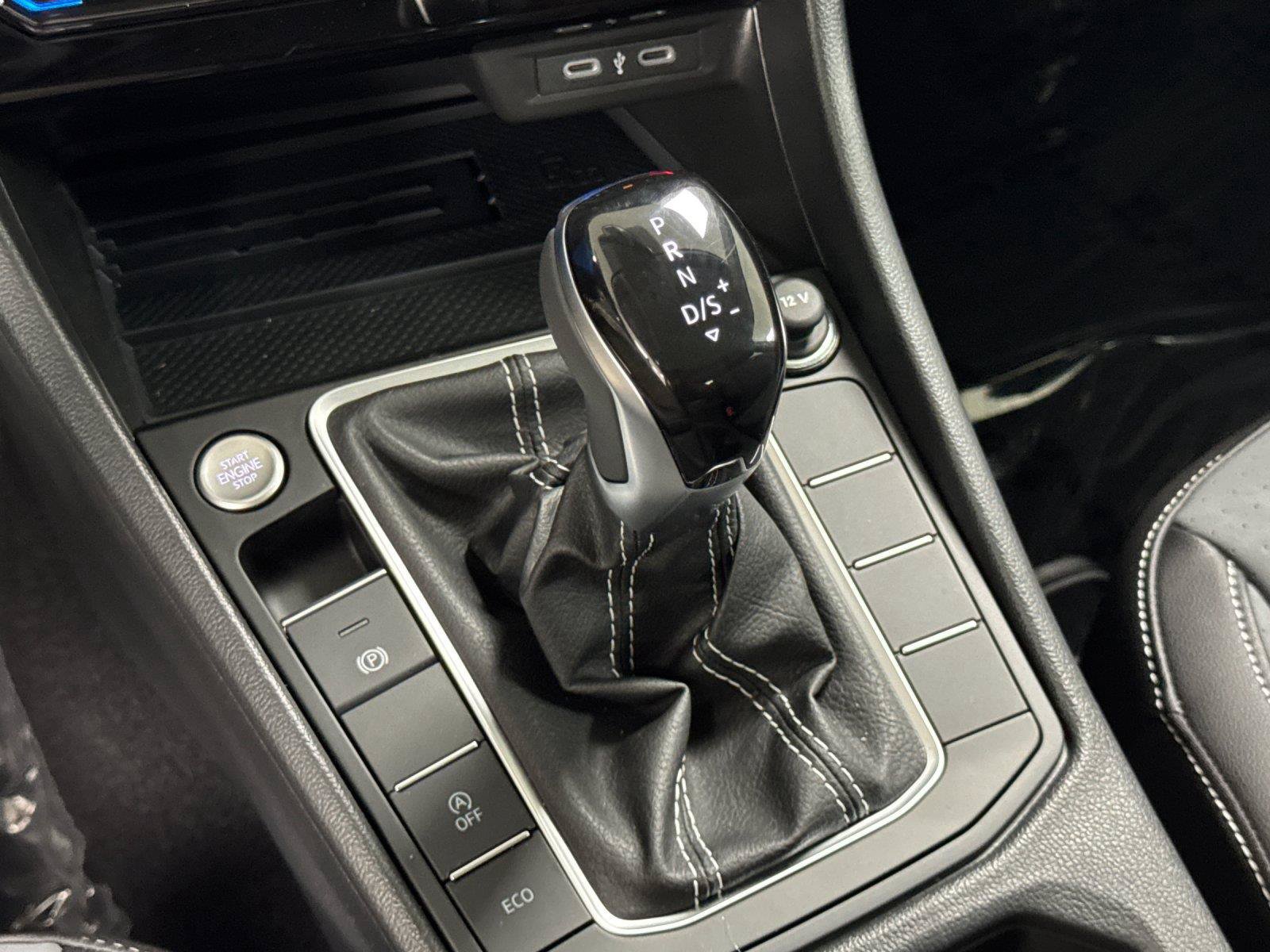 New 2026 Volkswagen Jetta SE FWD image 19