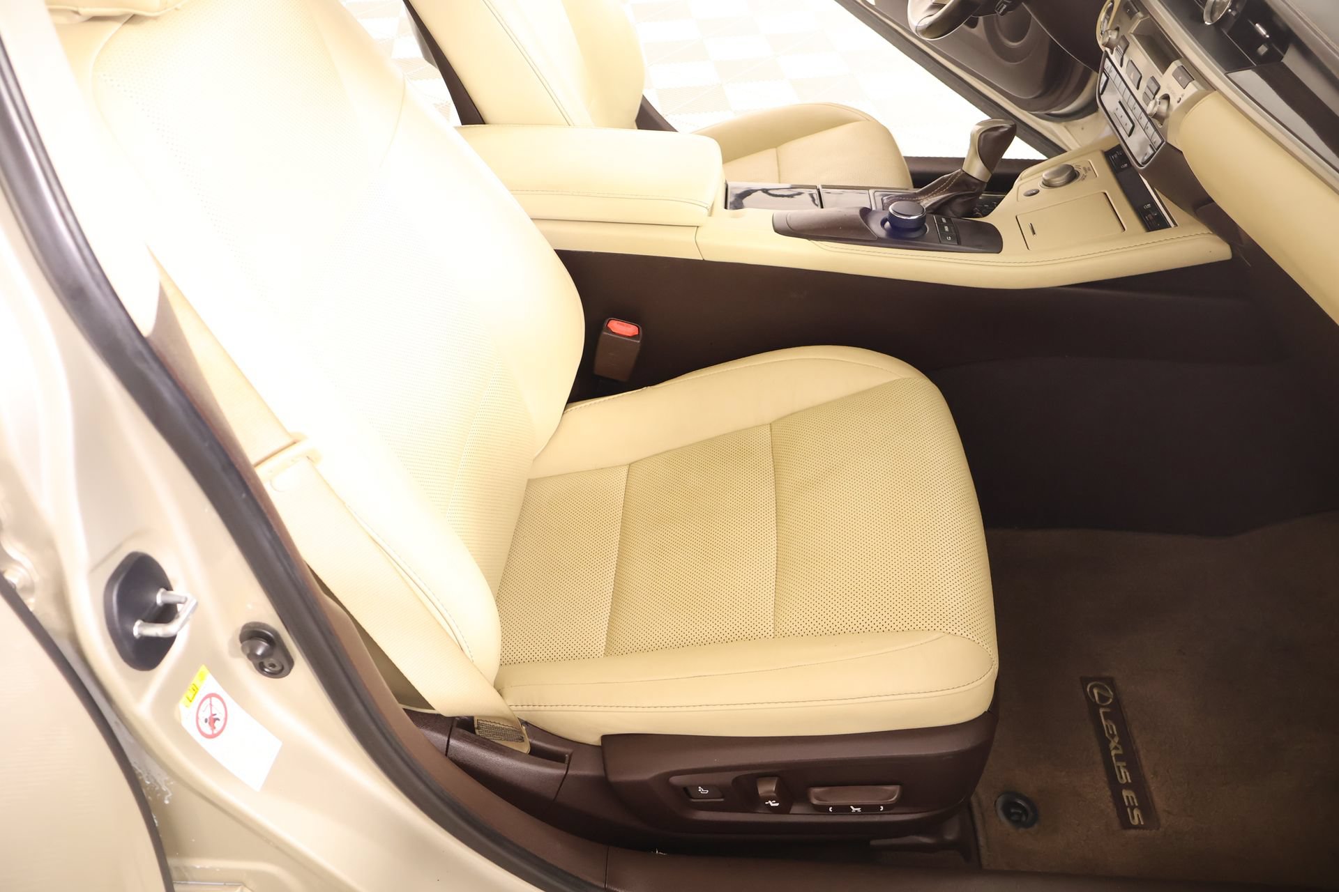 Used 2017 Lexus ES 350 w/ Premium Package FWD image 13