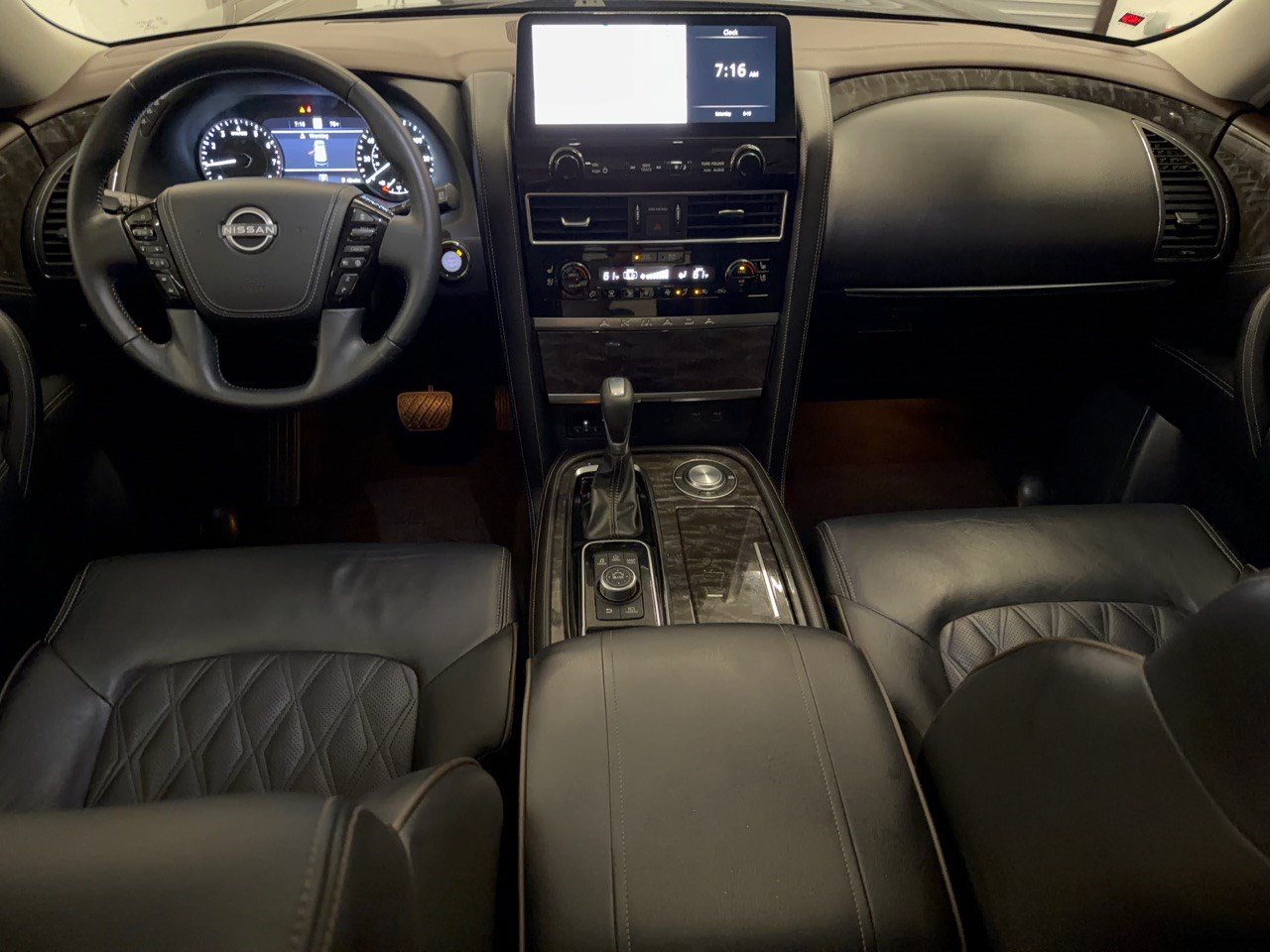 Used 2021 Nissan Armada Platinum w/ Captain's Chairs Package RWD image 17