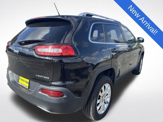 Used 2015 Jeep Cherokee Limited w/ Luxury Group AWD/4WD image 7