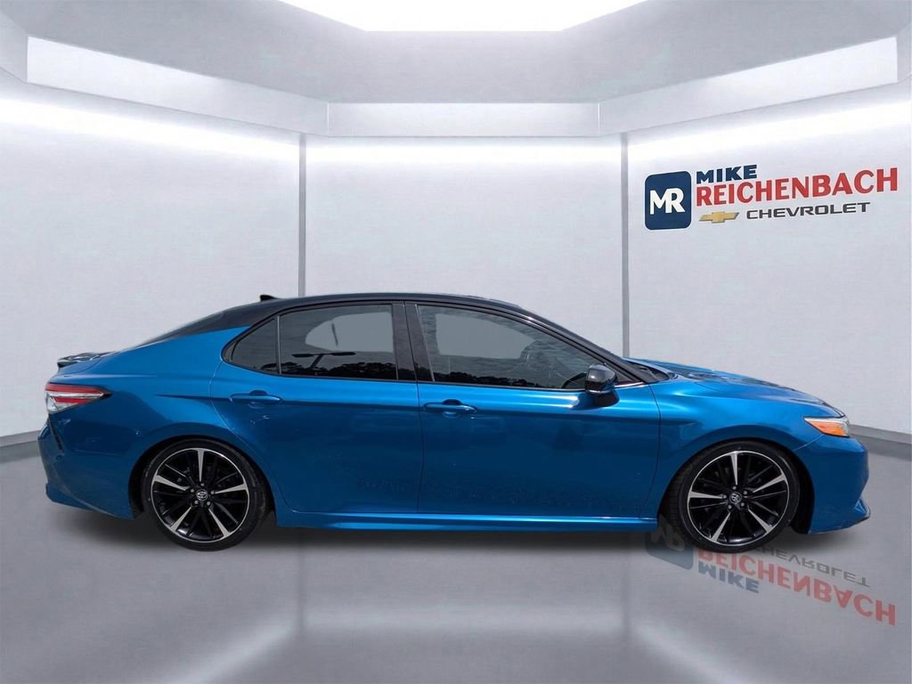 Used 2020 Toyota Camry XSE video 3