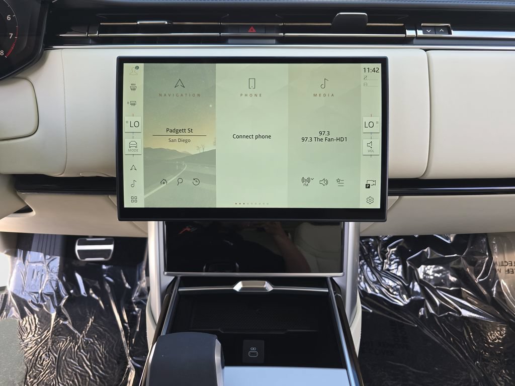 Used 2024 Land Rover Range Rover Autobiography AWD/4WD image 20