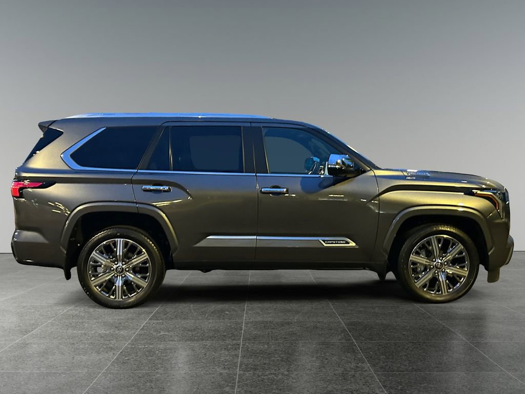 Used 2025 Toyota Sequoia 4WD image 9