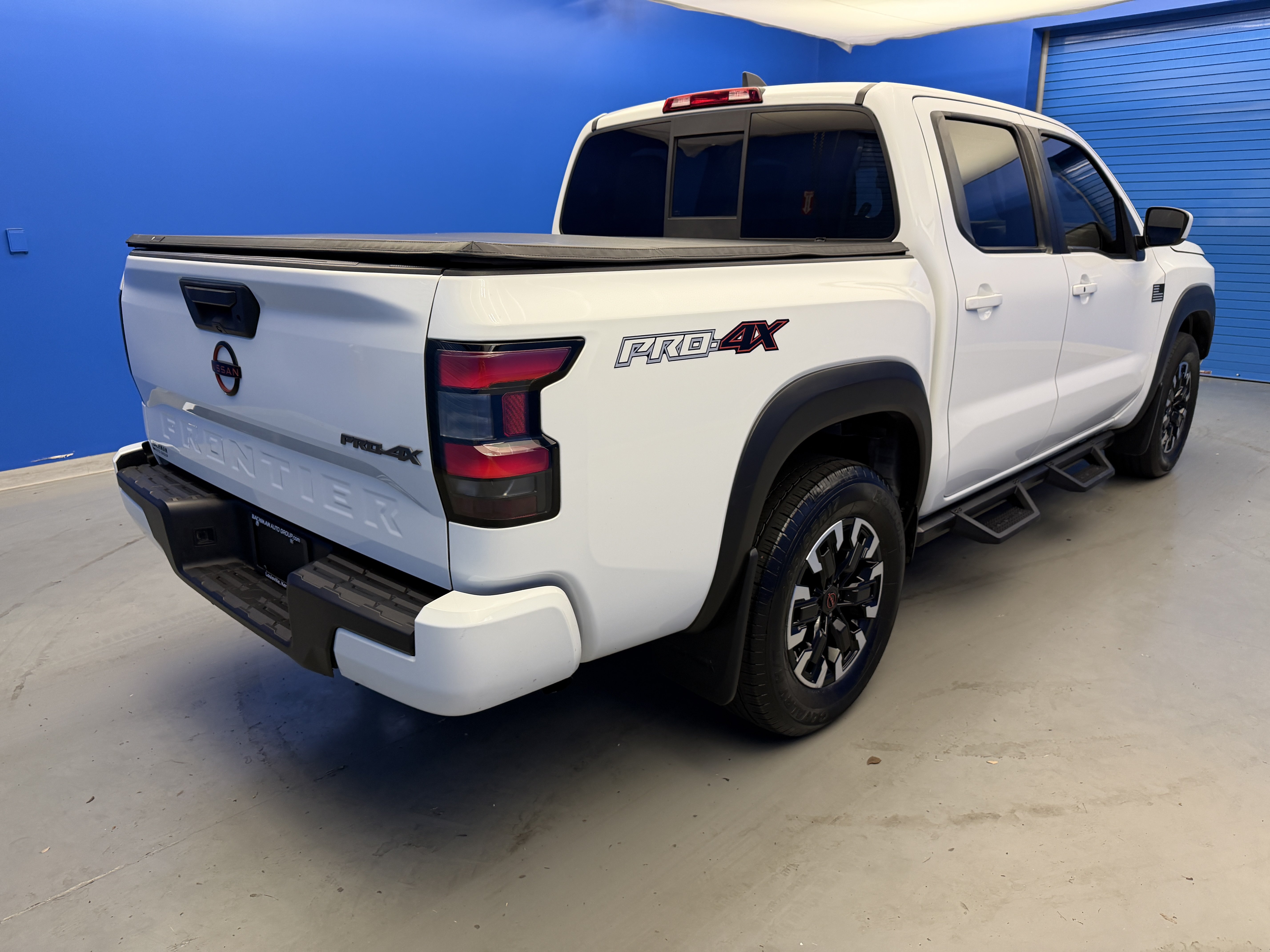Used 2022 Nissan Frontier PRO-4X w/ Off-Road Protection Package AWD/4WD image 7