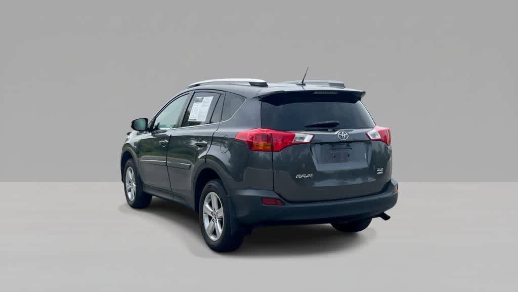 Used 2015 Toyota RAV4 XLE AWD/4WD image 3